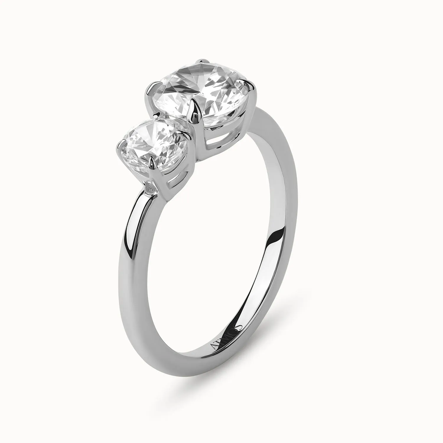 Asymmetrical Round Diamond Toi et Moi Ring