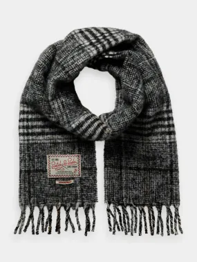 Boucle check scarf